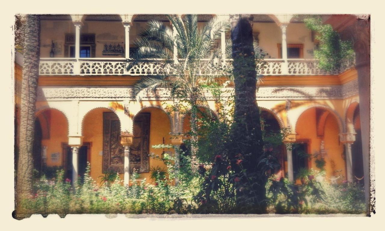 Hispalis Santa Angela Sevilla Bagian luar foto