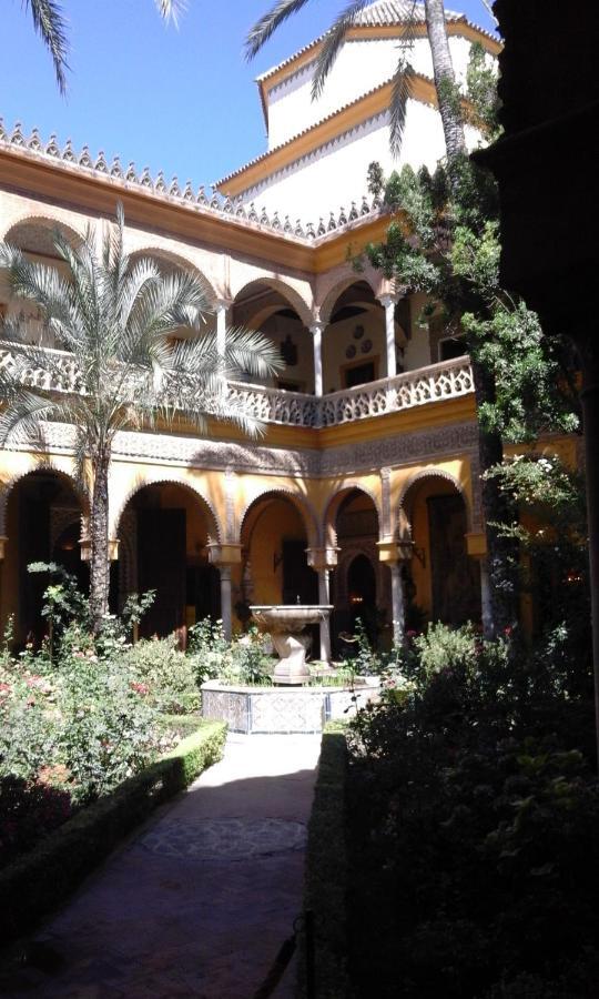 Hispalis Santa Angela Sevilla Bagian luar foto